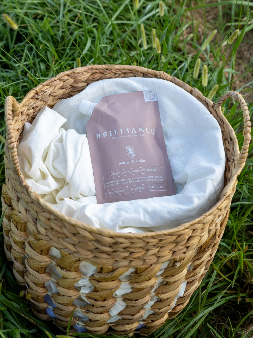 Santal & Cedar Eco Pouch